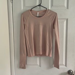 Lululemon swiftly tech long sleeve, race length, size 6, like new condition
